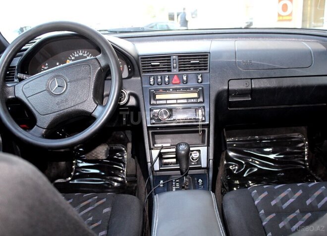 Mercedes C 200 1998, 415,800 km - 2.0 l - Bakı
