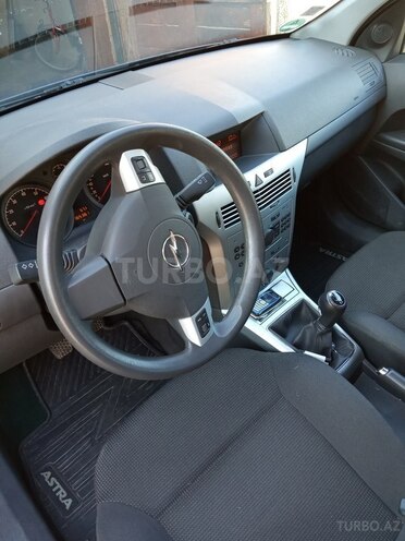 Opel Astra 2009, 165,000 km - 1.4 l - Bakı