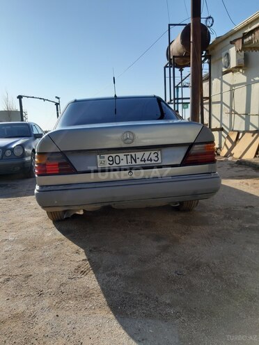 Mercedes E 230 1989, 328,900 km - 2.3 l - Bakı