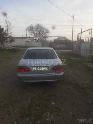 Mercedes E 240 1999, 222,200 km - 2.4 l - Bakı