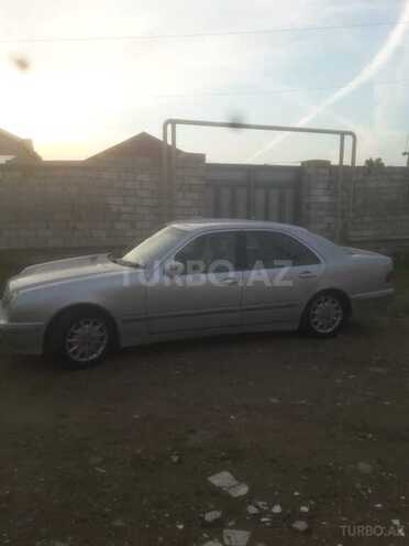 Mercedes E 240 1999, 222,200 km - 2.4 l - Bakı