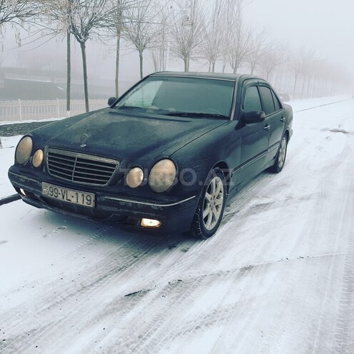 Mercedes E 220 2002, 350,000 km - 2.2 l - Bakı
