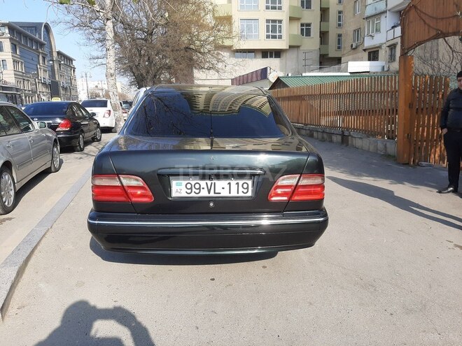 Mercedes E 220 2002, 350,000 km - 2.2 l - Bakı
