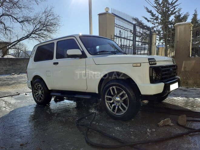 LADA (VAZ) Niva 2015, 72,000 km - 1.7 л - Quba
