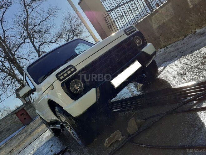 LADA (VAZ) Niva 2015, 72,000 km - 1.7 л - Quba