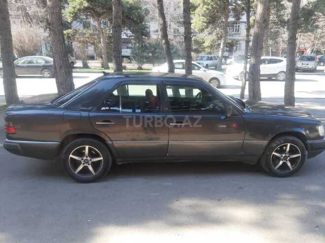 Mercedes E 260 1991, 250,000 km - 2.6 l - Bakı
