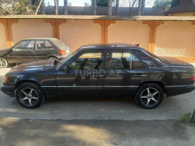Mercedes E 260 1991, 250,000 km - 2.6 l - Bakı