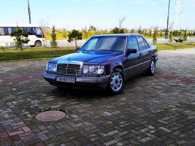 Mercedes E 220 1988, 381,000 km - 2.2 л - Sumqayıt