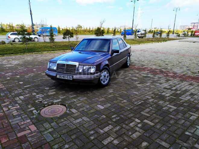 Mercedes E 220 1988, 381,000 km - 2.2 л - Sumqayıt