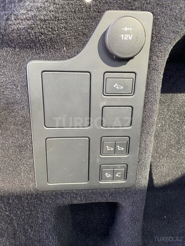 Land Rover Discovery 2017, 55,000 km - 3.0 l - Bakı
