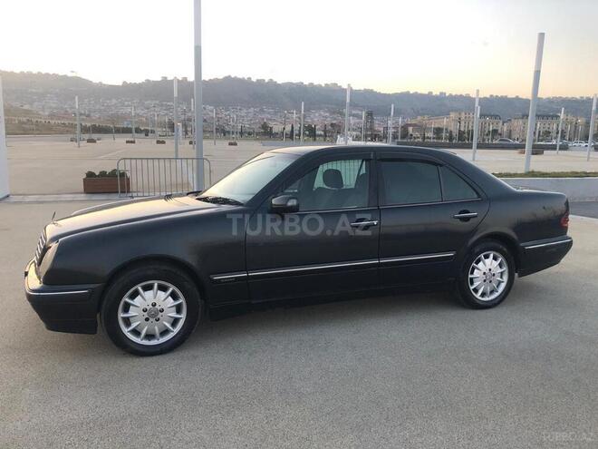 Mercedes E 270 2000, 305,000 km - 2.7 l - Bakı