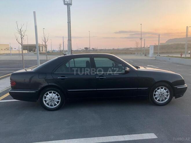 Mercedes E 270 2000, 305,000 km - 2.7 l - Bakı