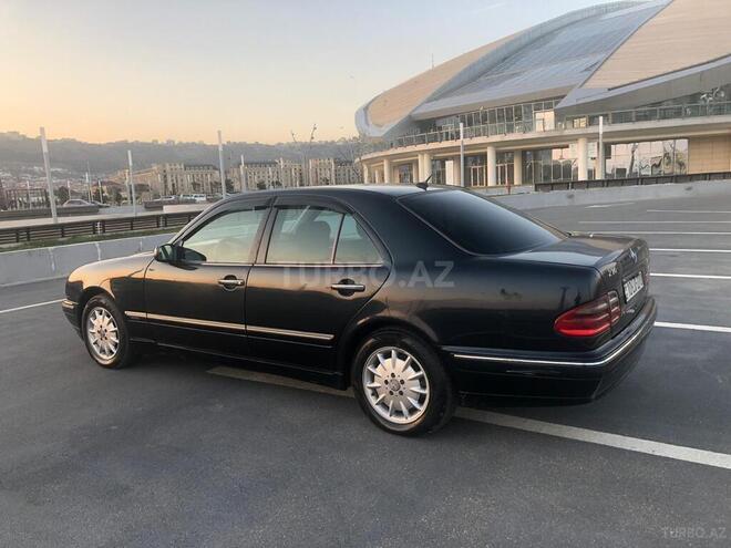 Mercedes E 270 2000, 305,000 km - 2.7 l - Bakı