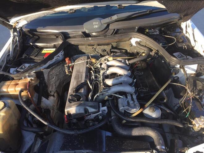 Mercedes E 250 1989, 400,000 km - 2.5 l - Bakı