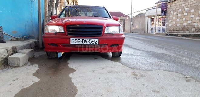 Mercedes C 220 1999, 299,282 km - 2.2 l - Bakı