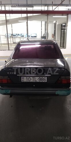 Mercedes E 220 1993, 257,680 km - 2.2 l - Bakı