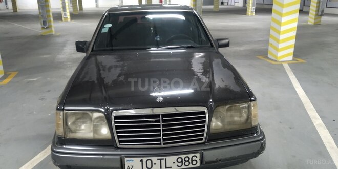 Mercedes E 220 1993, 257,680 km - 2.2 l - Bakı