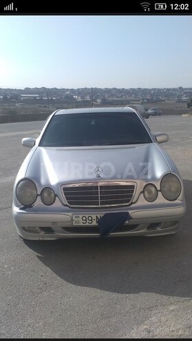 Mercedes E 220 2000, 428,000 km - 2.2 л - Bakı