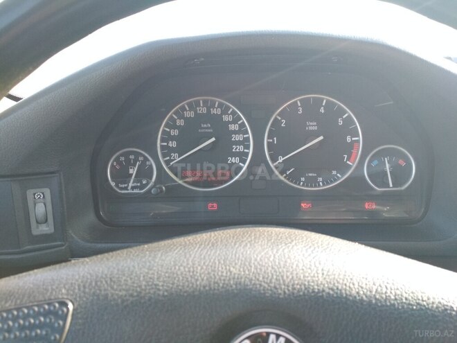 BMW 520 1992, 299,000 km - 2.0 l - Bakı