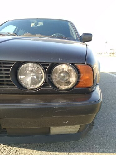 BMW 520 1992, 299,000 km - 2.0 l - Bakı