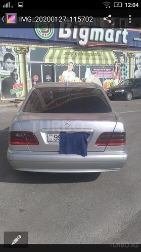 Mercedes E 220 2000, 428,000 km - 2.2 l - Bakı