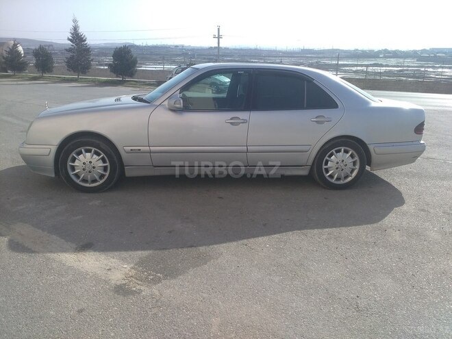 Mercedes E 220 2000, 428,000 km - 2.2 l - Bakı