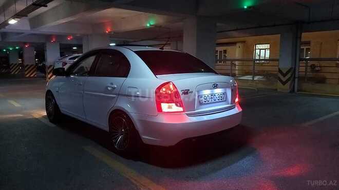 Hyundai Accent 2008, 200,000 km - 1.6 l - Bakı