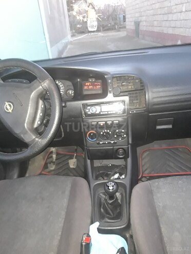Opel Zafira 1999, 235,000 km - 1.8 l - Bakı