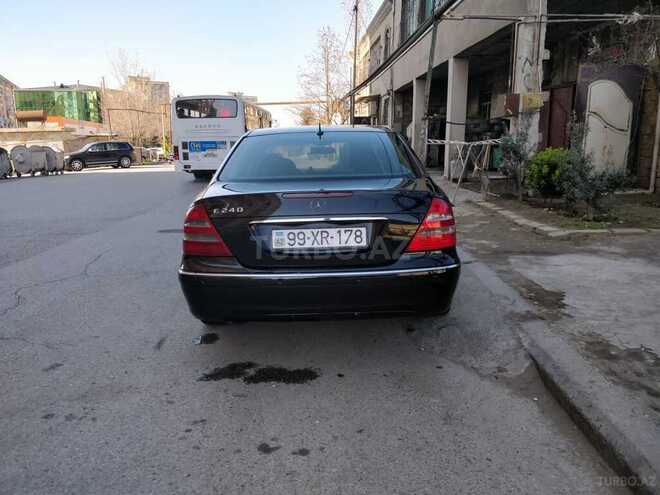 Mercedes E 240 2002, 298,000 km - 2.6 l - Bakı