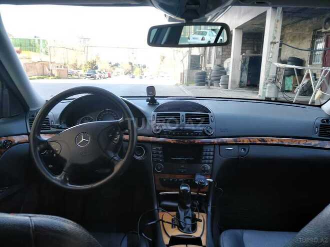 Mercedes E 240 2002, 298,000 km - 2.6 l - Bakı