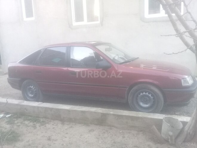 Opel Vectra 1991, 325,000 km - 1.8 l - Sumqayıt