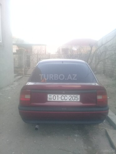 Opel Vectra 1991, 325,000 km - 1.8 l - Sumqayıt
