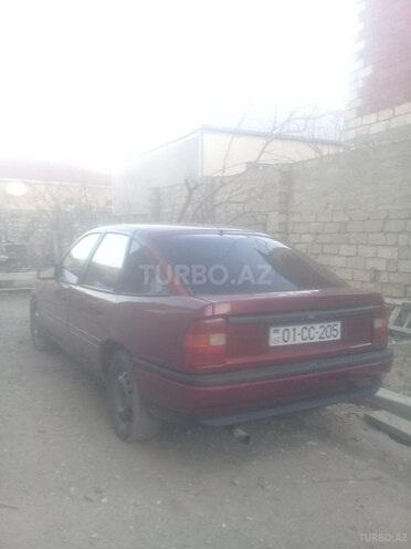 Opel Vectra 1991, 325,000 km - 1.8 l - Sumqayıt