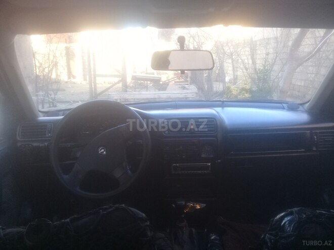 Opel Vectra 1991, 325,000 km - 1.8 l - Sumqayıt