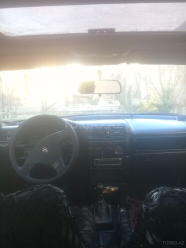 Opel Vectra 1991, 325,000 km - 1.8 l - Sumqayıt