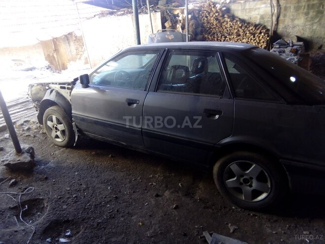 Audi 80 1988, 350,000 km - 1.8 l - Gədəbəy