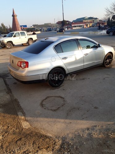 Volkswagen Passat 2006, 242,473 km - 2.0 l - Hacıqabul
