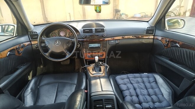 Mercedes E 270 2002, 300,000 km - 2.7 л - Bakı