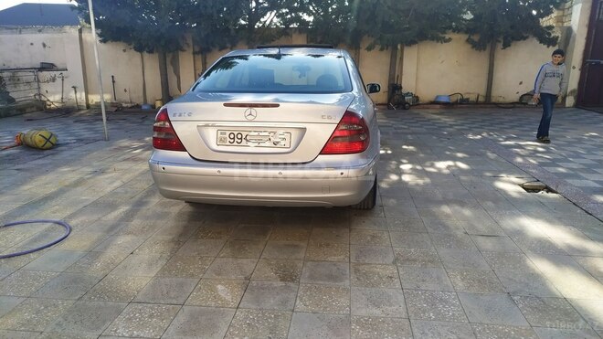 Mercedes E 270 2002, 300,000 km - 2.7 л - Bakı