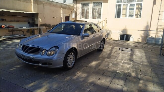 Mercedes E 270 2002, 300,000 km - 2.7 л - Bakı