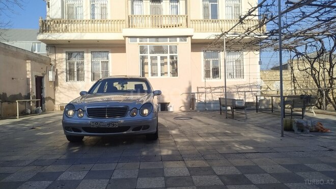Mercedes E 270 2002, 300,000 km - 2.7 л - Bakı