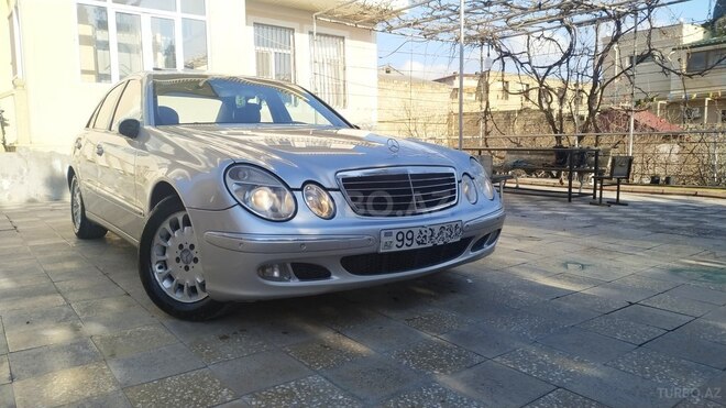 Mercedes E 270 2002, 300,000 km - 2.7 л - Bakı