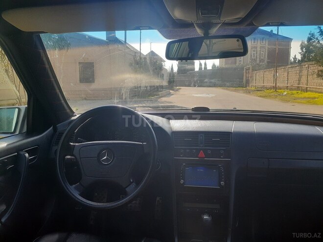 Mercedes C 240 2000, 319,000 km - 2.4 l - Bakı