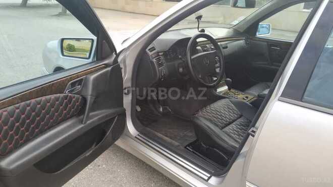 Mercedes E 200 1998, 379,000 km - 2.0 l - Bakı