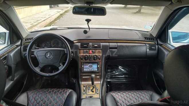 Mercedes E 200 1998, 379,000 km - 2.0 l - Bakı
