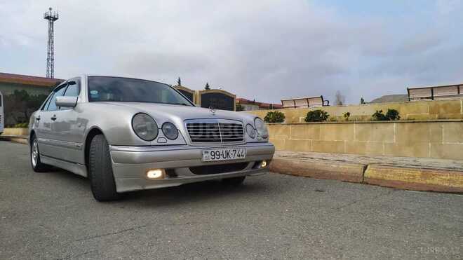 Mercedes E 200 1998, 379,000 km - 2.0 l - Bakı