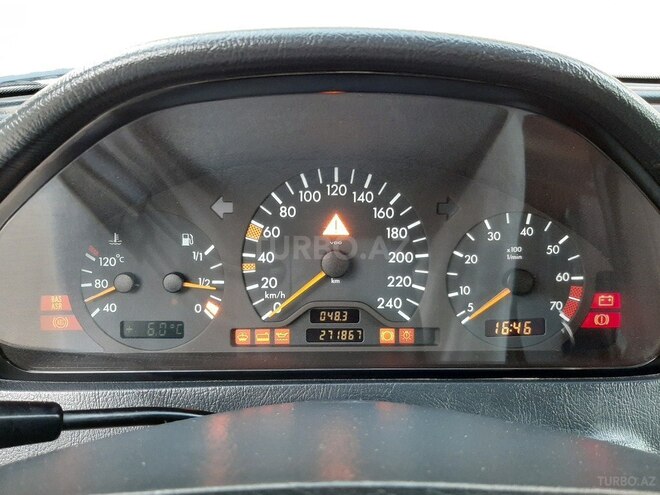 Mercedes C 200 1998, 272,000 km - 2.0 л - Bakı