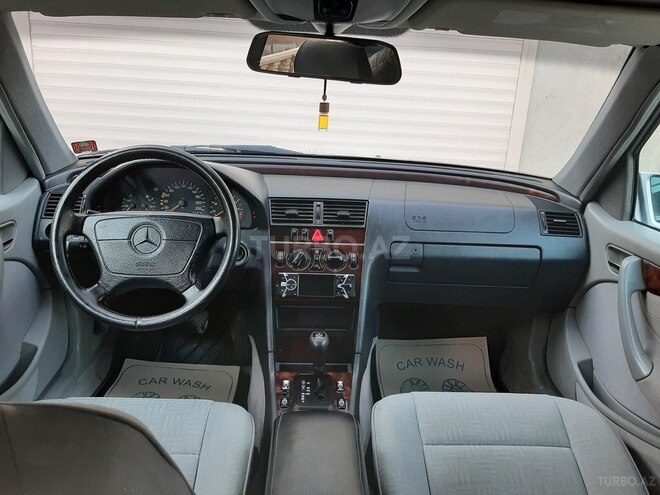 Mercedes C 200 1998, 272,000 km - 2.0 л - Bakı