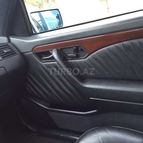 Mercedes C 220 1994, 242,700 km - 2.2 л - Bakı