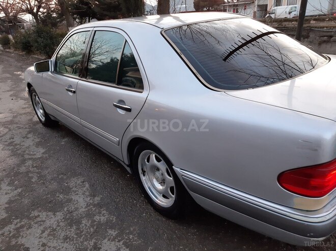 Mercedes E 320 1998, 154,376 km - 3.2 l - Şəki
